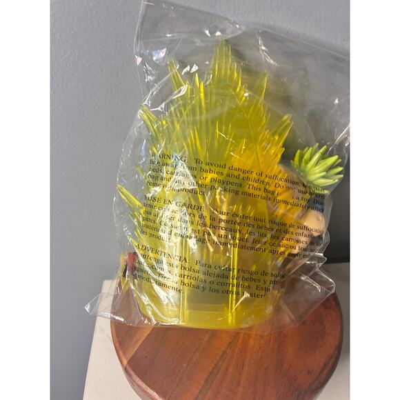 Legendary Super Saiyan Broly Figure with Energy Aura – Sealed DBZ